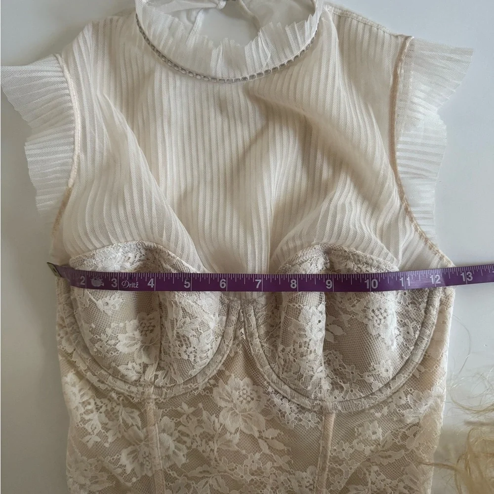 Victoria's Secret Cream Lace Midi Top 32 D - Picture 3 of 9